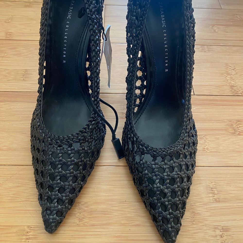 Zara NEW black heels Size 8